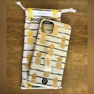 iPhone 11 max pro Loopy case pineapples 🍍